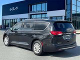 Used 2019 Chrysler Pacifica Touring-L image 4