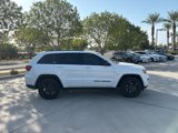 Used 2018 Jeep Grand Cherokee Laredo image 3