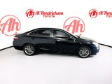 Used 2017 Toyota Camry SE image 2