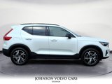 New 2026 Volvo XC40 B5 Core w/ Climate Package image 2