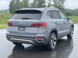 Used 2022 Volkswagen Taos SEL image 3