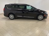 Used 2017 Chrysler Pacifica Touring-L image 6