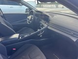 Used 2023 Hyundai Elantra SEL w/ Convenience Package image 4