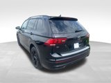 Used 2023 Volkswagen Tiguan SE R-Line image 5