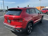 Certified 2024 Volkswagen Taos SE w/ Panoramic Sunroof Package image 5