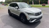 Used 2022 Volkswagen Tiguan SE w/ Panoramic Sunroof Package image 4