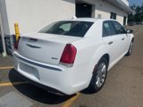 Used 2019 Chrysler 300 Limited image 3