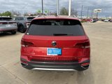 New 2024 Volkswagen Taos SE image 5