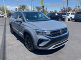 Used 2023 Volkswagen Taos SE w/ Panoramic Sunroof Package image 3