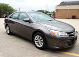 Used 2015 Toyota Camry LE image 2