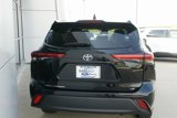 Used 2022 Toyota Highlander LE image 4
