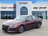 Used 2023 Nissan Altima 2.5 SV image 2
