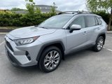 Used 2020 Toyota RAV4 XLE Premium image 4