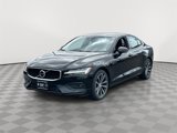 Used 2021 Volvo S60 T5 Momentum w/ Premium Package image 3