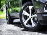 Used 2019 Jeep Cherokee Limited image 3