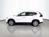 Used 2020 Nissan Rogue SV image 2