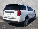 Used 2023 GMC Yukon XL SLT image 4