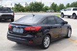Used 2017 Ford Focus SE image 4