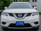 Used 2016 Nissan Rogue SV w/ SV Premium Package image 3
