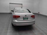 Used 2015 Volkswagen Jetta SE image 6