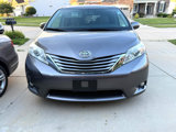 Used 2017 Toyota Sienna XLE Premium image 3