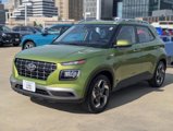 Used 2024 Hyundai Venue SEL image 3