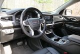 Used 2021 GMC Acadia SLT image 2