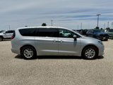 Used 2023 Chrysler Voyager LX image 5