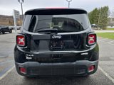 Used 2022 Jeep Renegade Latitude w/ Convenience Group image 4