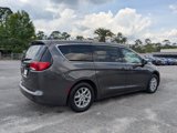 Used 2022 Chrysler Voyager LX image 4