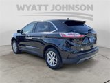 Used 2023 Ford Edge SEL image 3