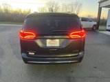 Used 2020 Chrysler Pacifica Limited image 5