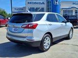 Used 2021 Chevrolet Equinox LT image 2