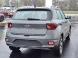 Used 2022 Hyundai Venue Limited image 3