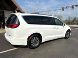 Used 2021 Chrysler Pacifica Touring-L image 4