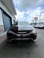 Used 2018 Chrysler Pacifica Touring-L w/ Advanced Safetytec Group image 3