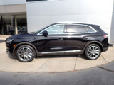 Certified 2022 Lincoln Nautilus Reserve w/ Luxury Package image 2
