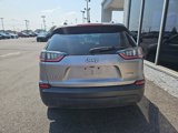 Used 2019 Jeep Cherokee Latitude w/ Popular Appearance Group image 5