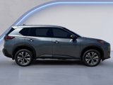 Used 2021 Nissan Rogue SV image 2