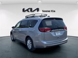 Used 2018 Chrysler Pacifica Touring-L image 4