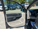 Used 2015 Chrysler Town & Country Touring-L w/ Driver Convenience Group image 4