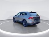 Used 2023 Volkswagen Tiguan SE image 5