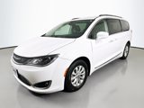 Used 2018 Chrysler Pacifica Touring-L Plus image 3