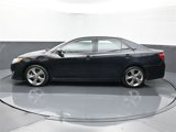 Used 2014 Toyota Camry L image 2