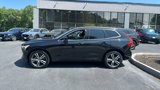 Used 2019 Volvo XC60 T5 Momentum w/ Multimedia Package image 2