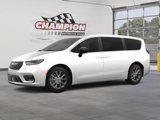 New 2025 Chrysler Pacifica Select image 2