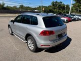 Used 2011 Volkswagen Touareg Sport image 3