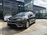 Used 2017 Chrysler Pacifica Touring-L Plus image 2