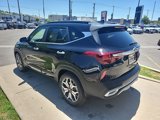 Used 2021 Kia Seltos SX w/ SX Sunroof Package image 3