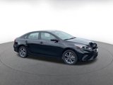 Used 2023 Kia Forte LXS image 2